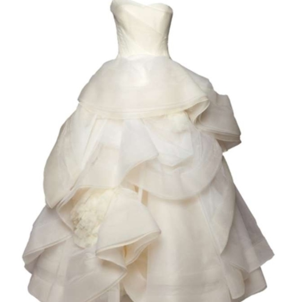 Vera Wang Couture Iconic Wedding dress (Katherine)